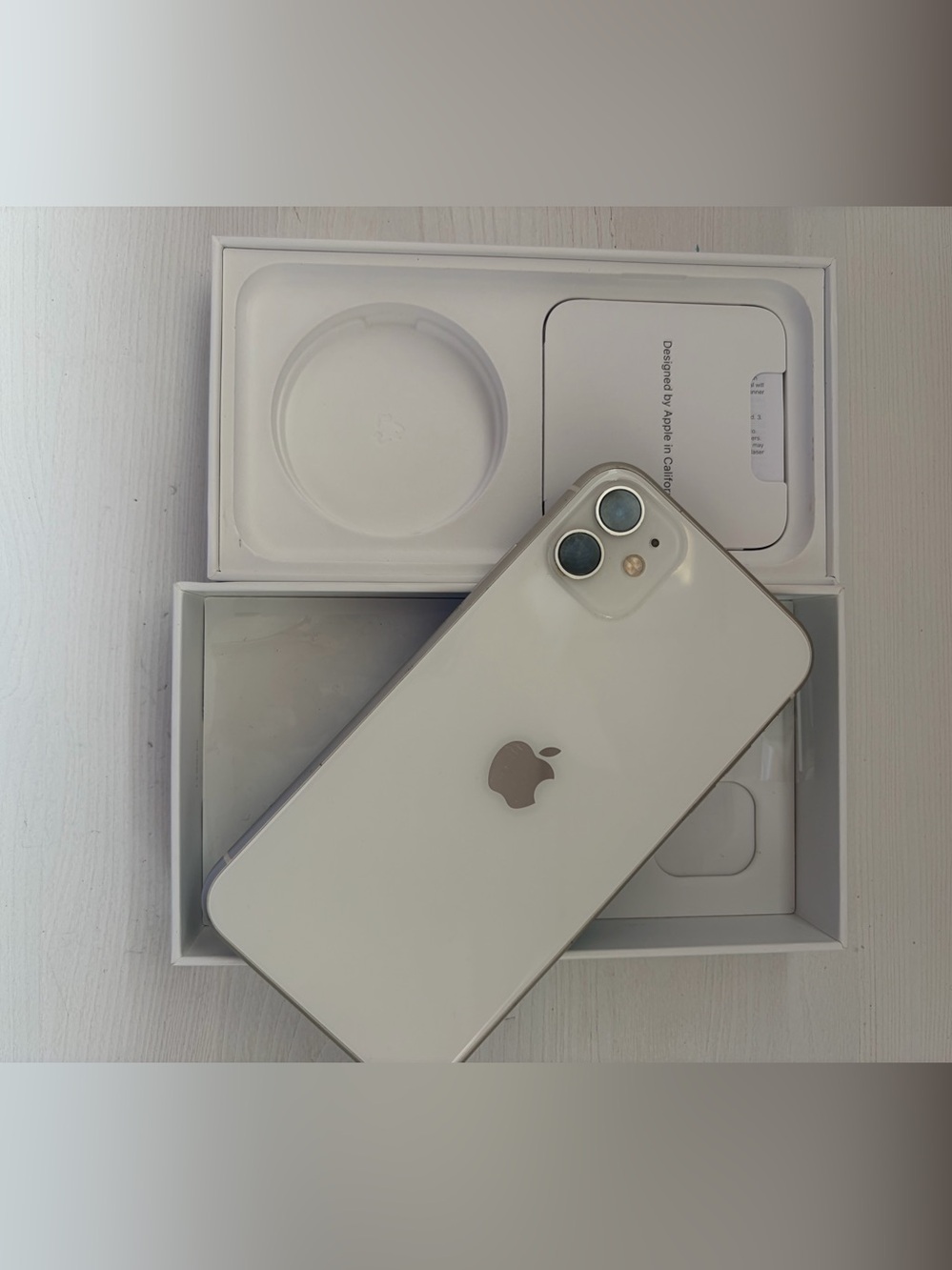 Apple iPhone 11 128GB White Unlocked — Minor Crack, Excellent Condition